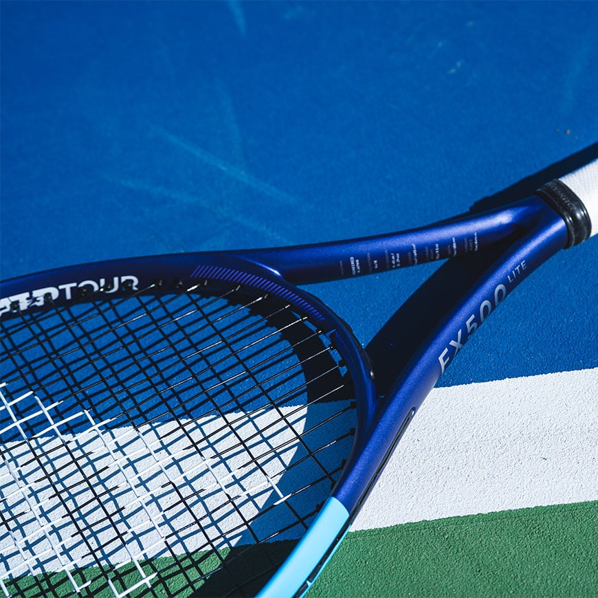 Dunlop FX 500 Super Lite tennis racquet lifestyle image