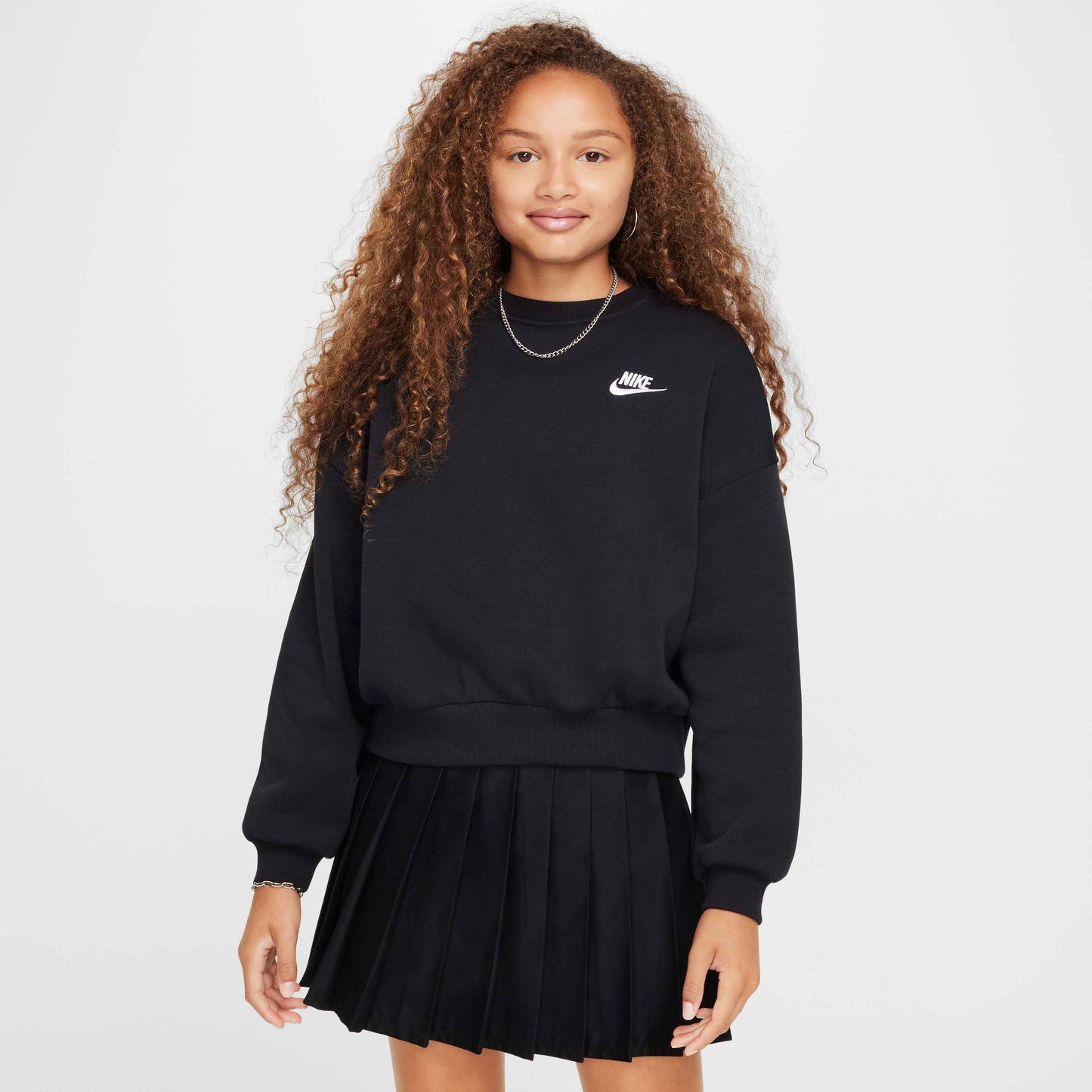 Nike Sportswear Club Fleece Girls' Boxy Crew-Neck Sweatshirt - Black - FZ9244-010